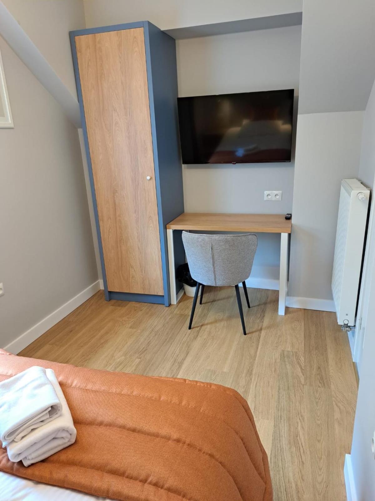 Pokoje De Luxe Figaro Płock Exteriör bild